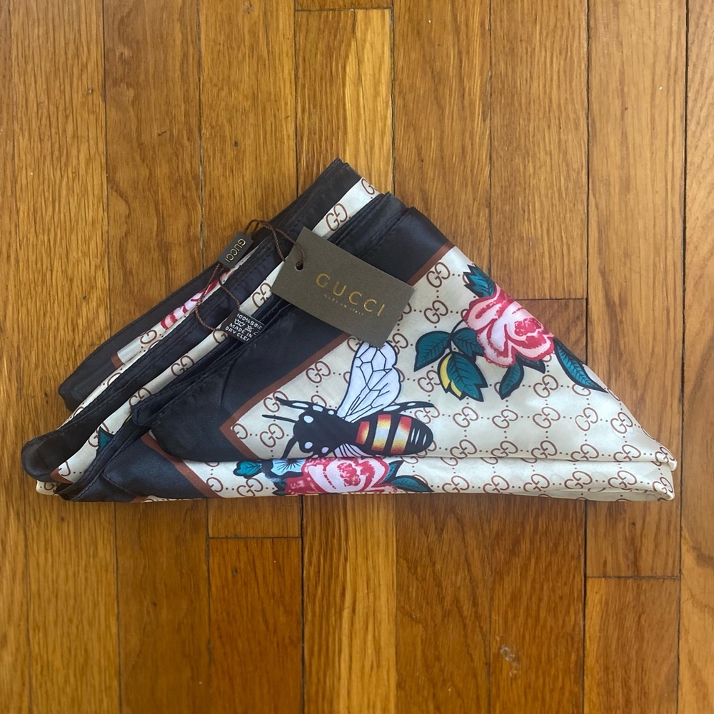 GUCCI GG silk scarf